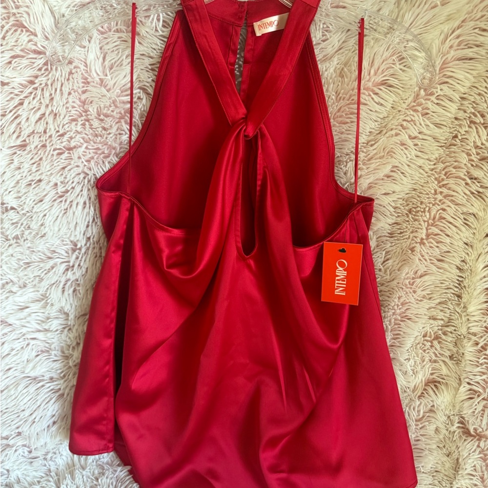 NWT OVIIVO Red Halter Top